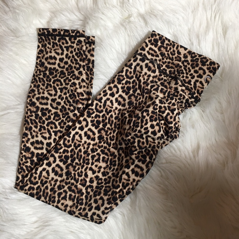 ZYIA leopard scrunchy what legging 8 10